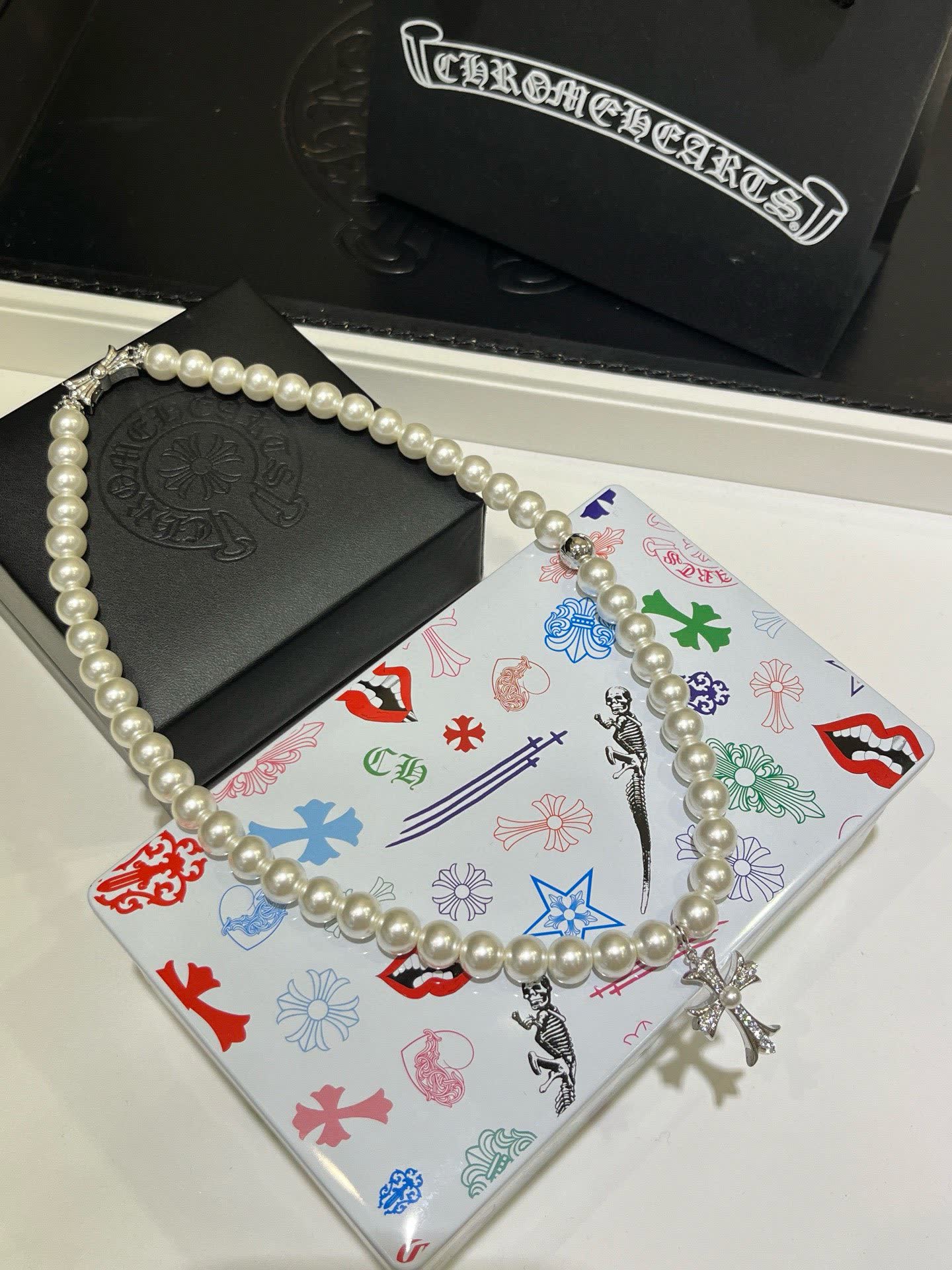 Chrome Hearts Elegant Pearl Cross Pendant Necklace